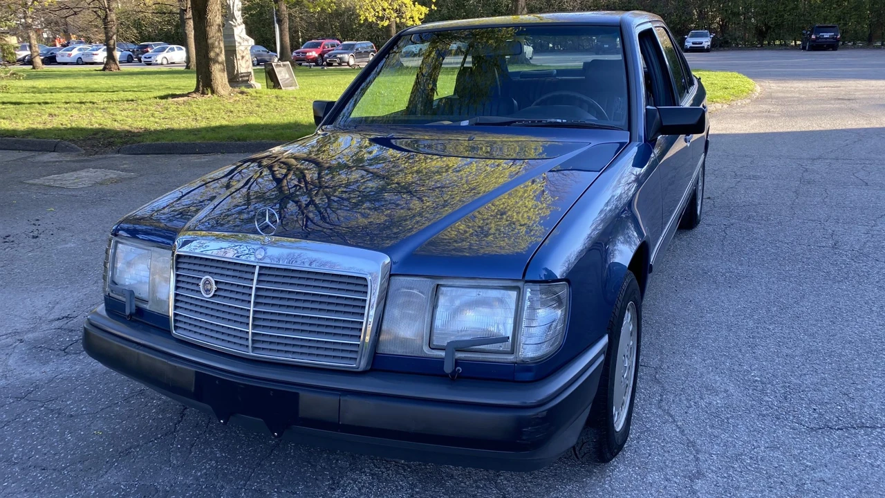 1986 Mercedes-Benz W124 E-Class - Image 2 of 31