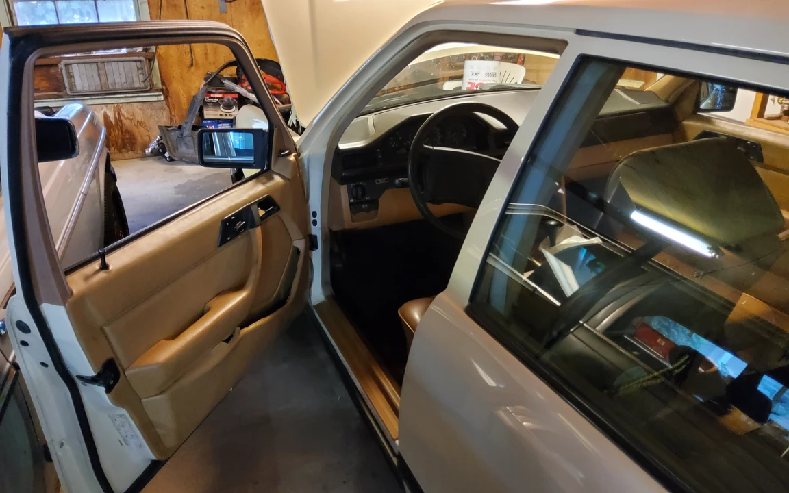 1986 Mercedes-Benz W124 E-Class - Image 13 of 31