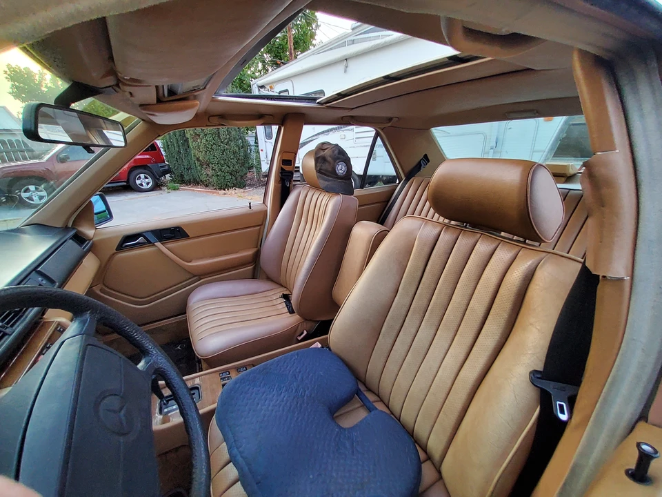 1986 Mercedes-Benz W124 E-Class - Image 18 of 31