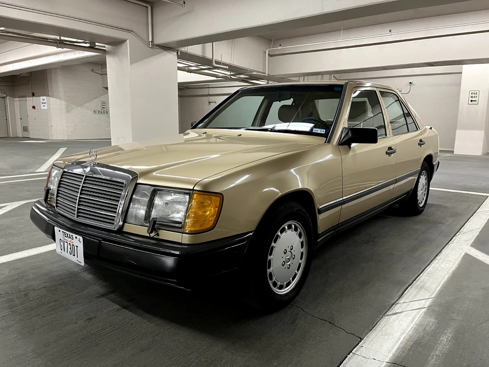 1986 Mercedes-Benz W124 E-Class - Image 2 of 31