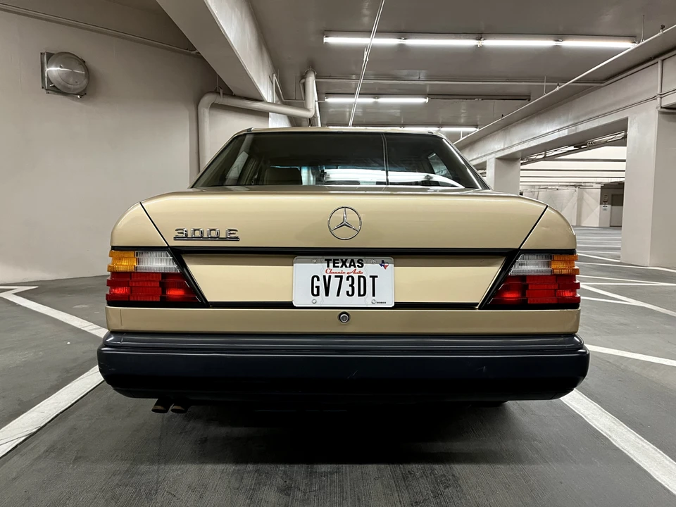 1986 Mercedes-Benz W124 E-Class - Image 7 of 31