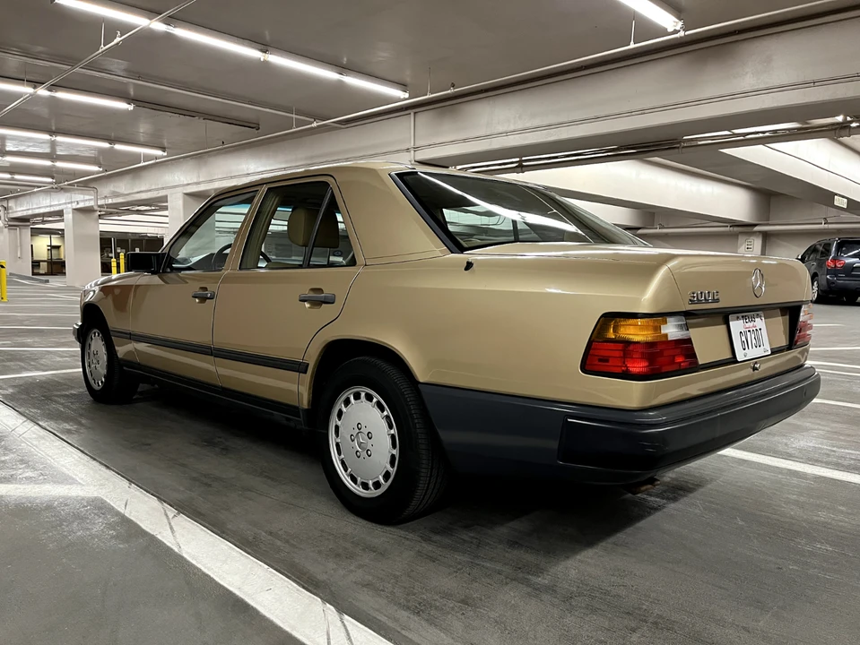 1986 Mercedes-Benz W124 E-Class - Image 8 of 31