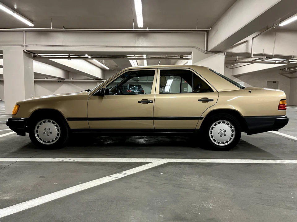 1986 Mercedes-Benz W124 E-Class - Image 9 of 31