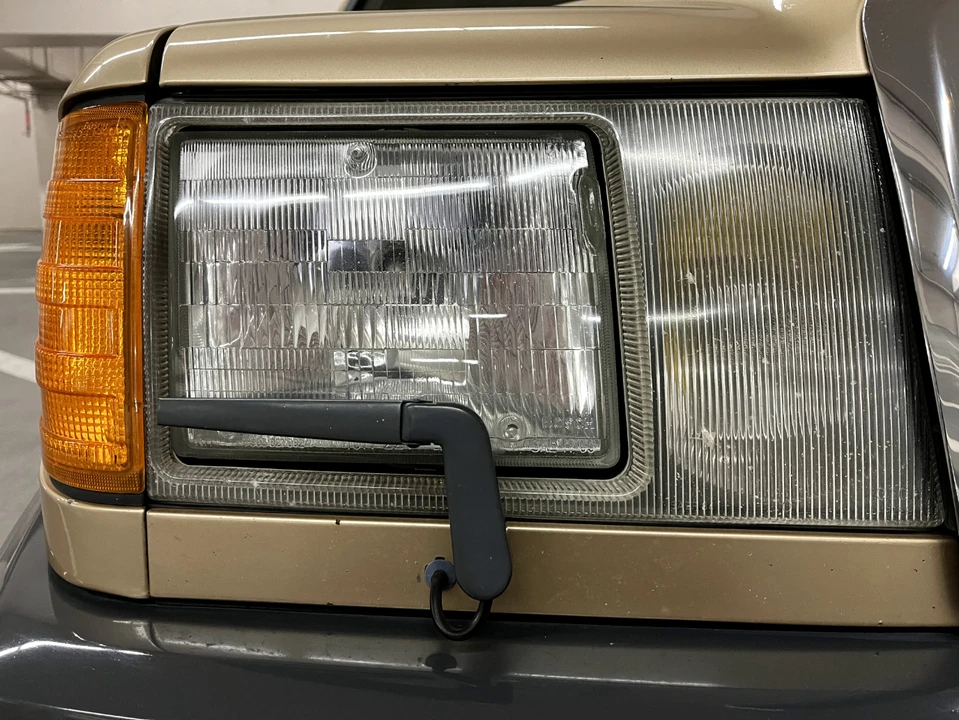 1986 Mercedes-Benz W124 E-Class - Image 24 of 31