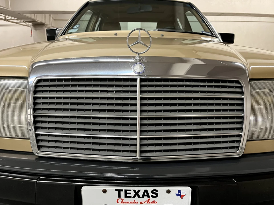 1986 Mercedes-Benz W124 E-Class - Image 16 of 31