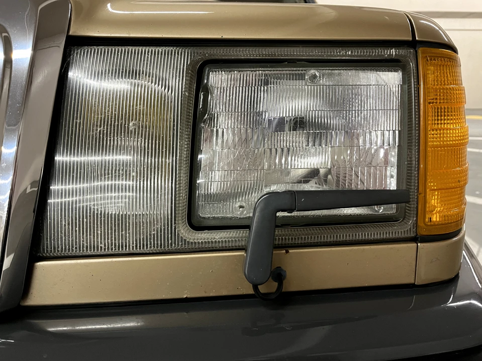 1986 Mercedes-Benz W124 E-Class - Image 26 of 31