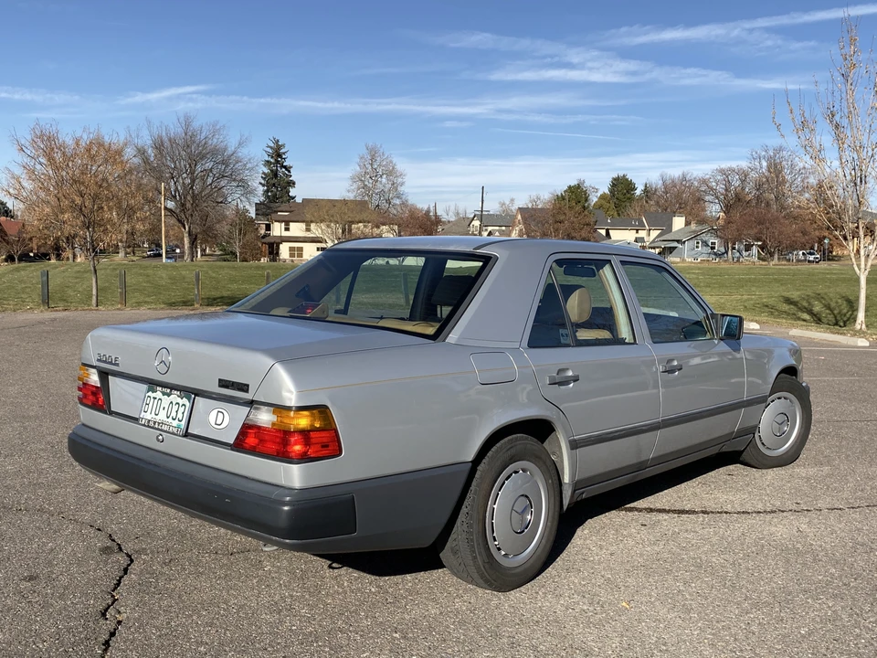1986 Mercedes-Benz W124 E-Class - Image 20 of 31