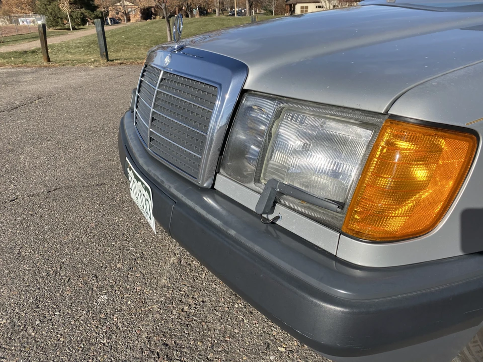 1986 Mercedes-Benz W124 E-Class - Image 27 of 31