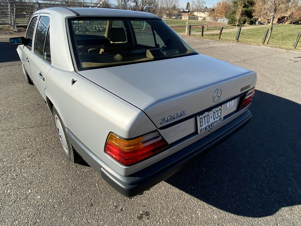 1986 Mercedes-Benz W124 E-Class - Image 15 of 31