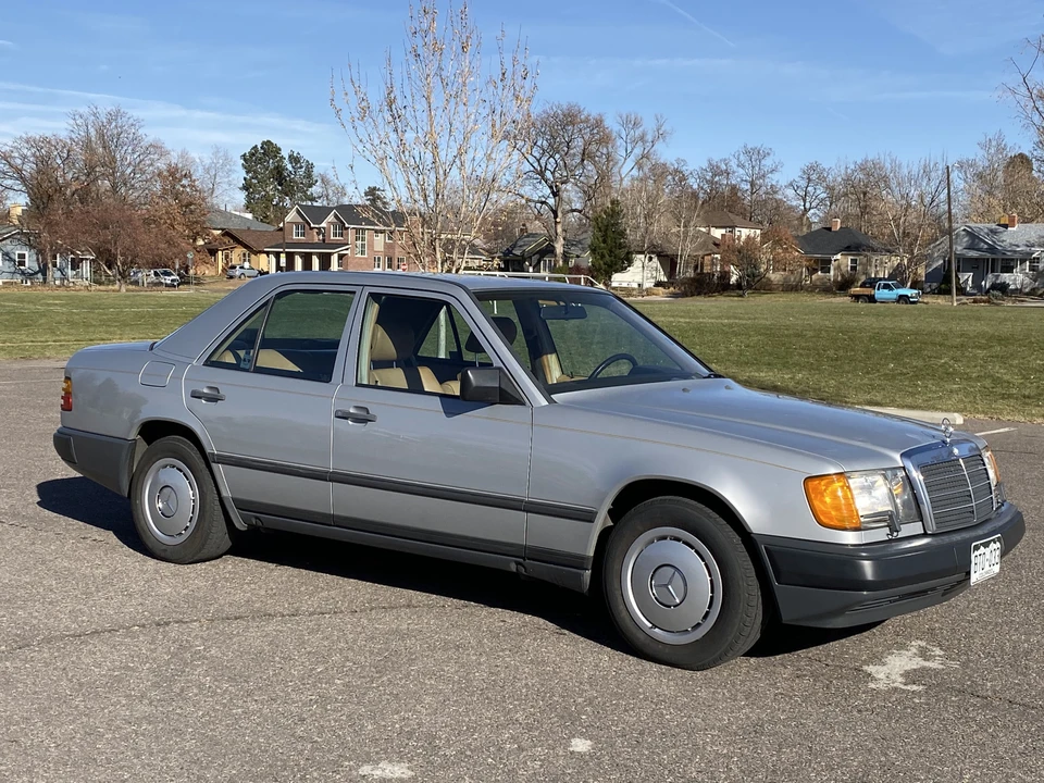 1986 Mercedes-Benz W124 E-Class - Image 2 of 31