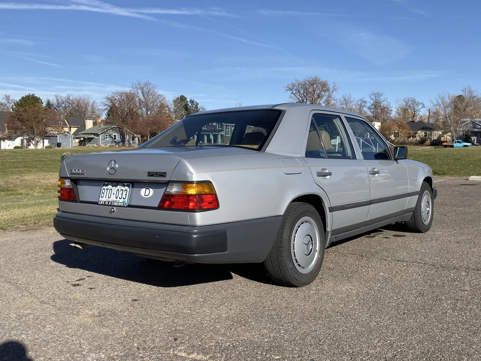 1986 Mercedes-Benz W124 E-Class - Image 18 of 31