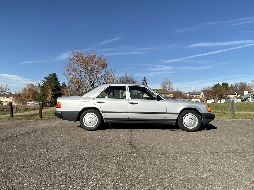 1986 Mercedes-Benz W124 E-Class - Image 22 of 31