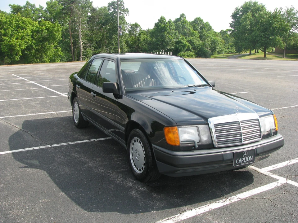 1986 Mercedes-Benz W124 E-Class - Image 4 of 31