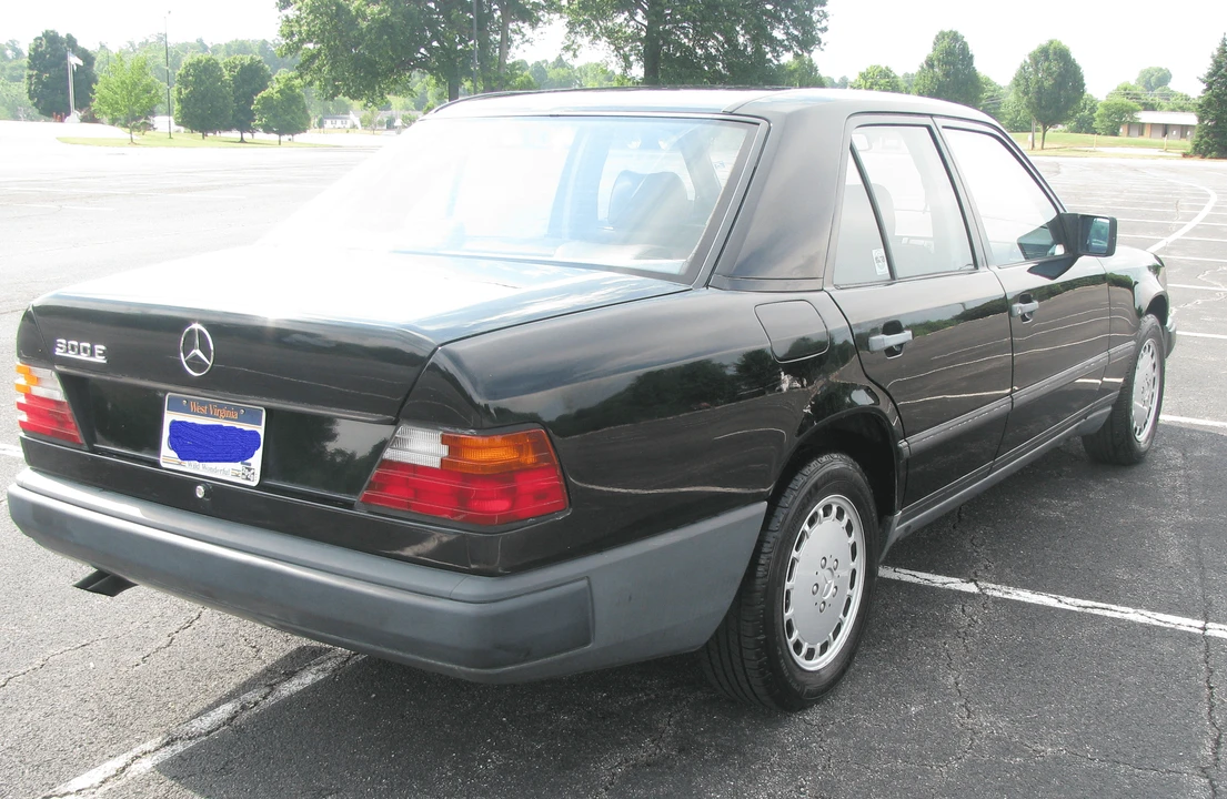 1986 Mercedes-Benz W124 E-Class - Image 13 of 31
