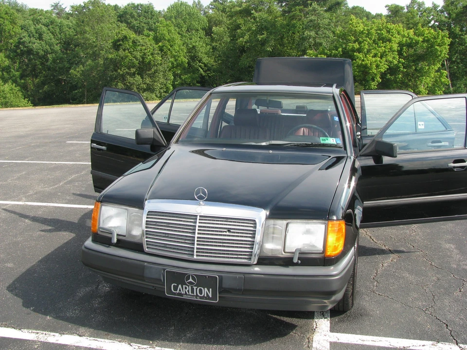 1986 Mercedes-Benz W124 E-Class - Image 4 of 31
