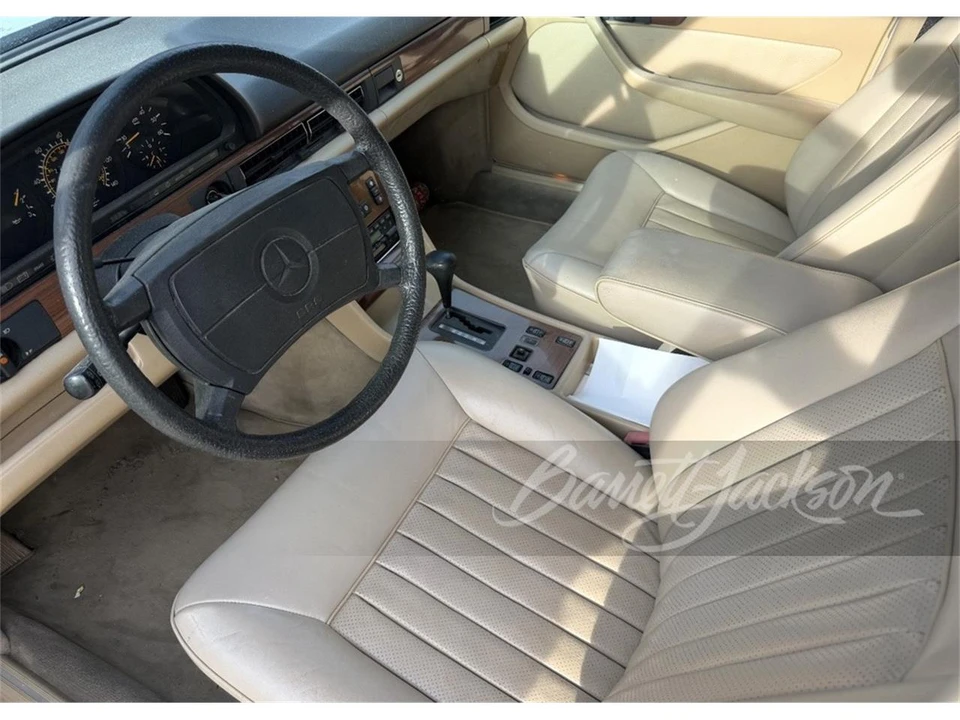 1986 Mercedes-Benz W126 S-Class Sedan - Image 2 of 2