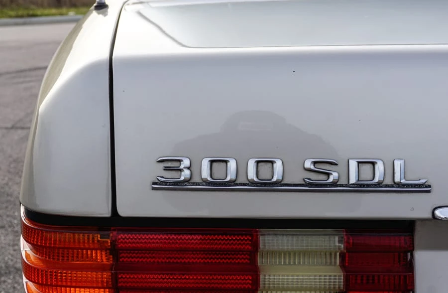 1986 Mercedes-Benz W126 S-Class Sedan - Image 17 of 31