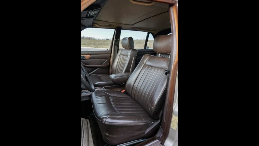 1986 Mercedes-Benz W126 S-Class Sedan - Image 7 of 31