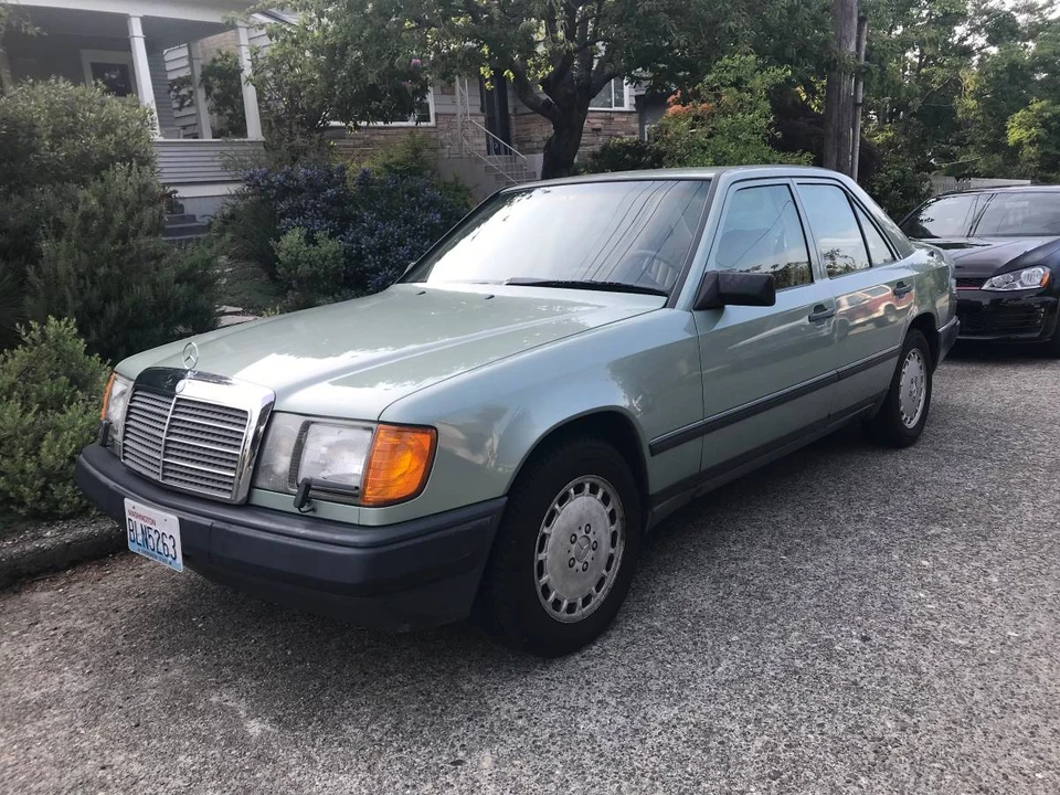 1987 Mercedes-Benz W124 E-Class - Image 17 of 18