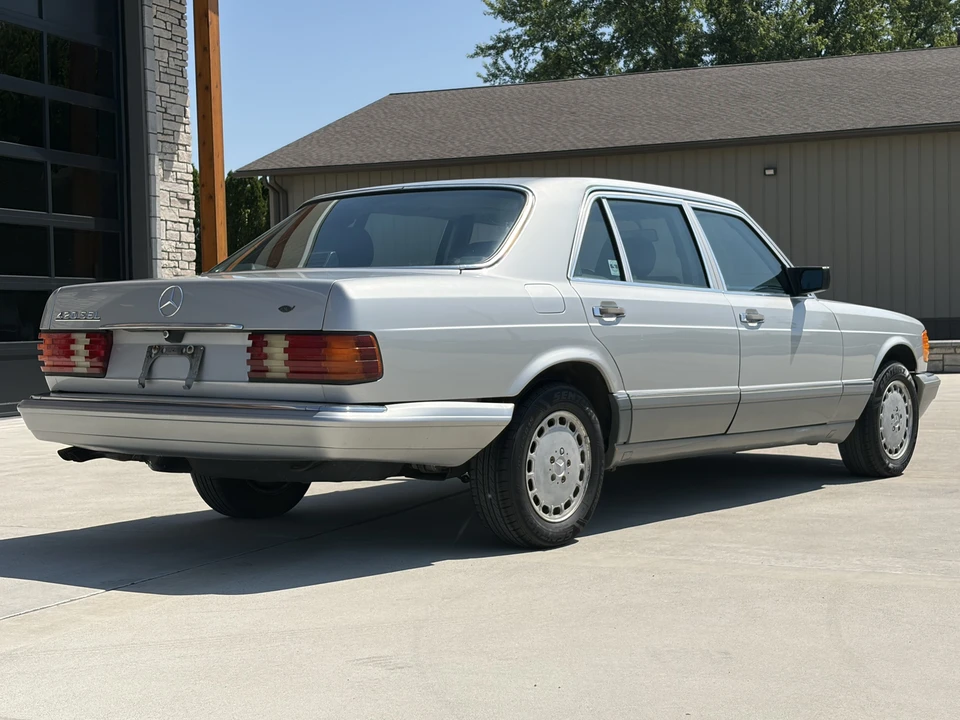 1986 Mercedes-Benz W126 S-Class Sedan - Image 5 of 31
