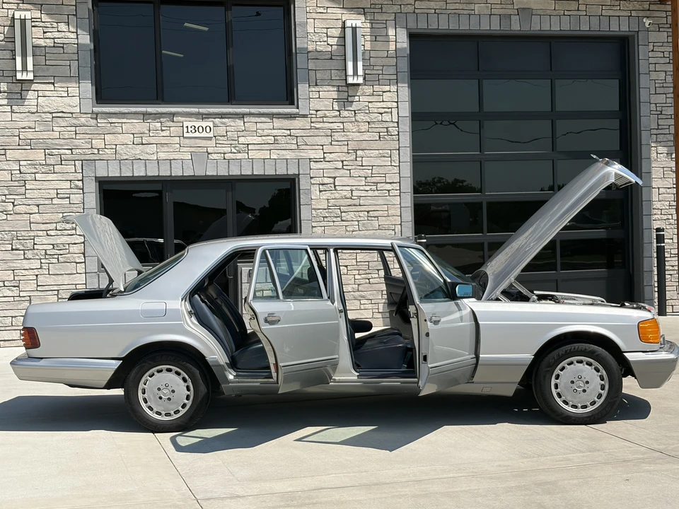 1986 Mercedes-Benz W126 S-Class Sedan - Image 16 of 31
