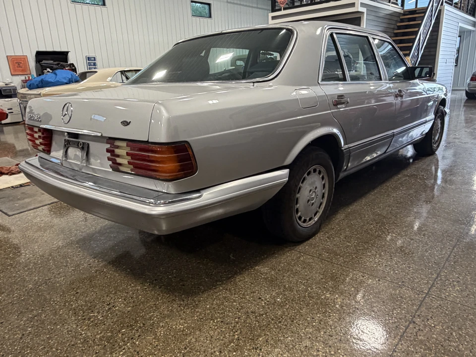 1986 Mercedes-Benz W126 S-Class Sedan - Image 25 of 31