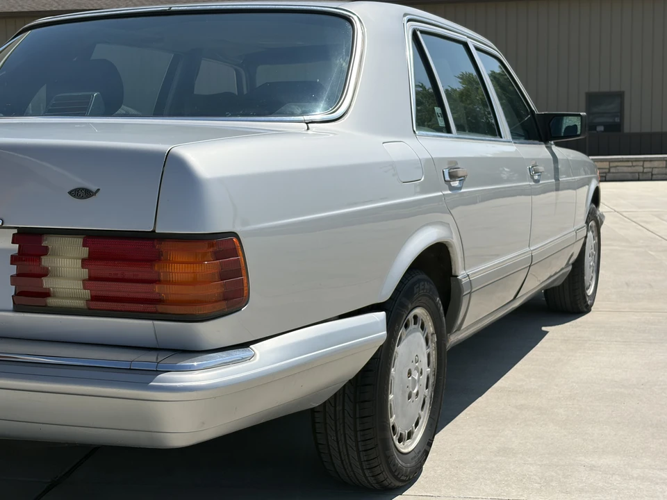 1986 Mercedes-Benz W126 S-Class Sedan - Image 26 of 31