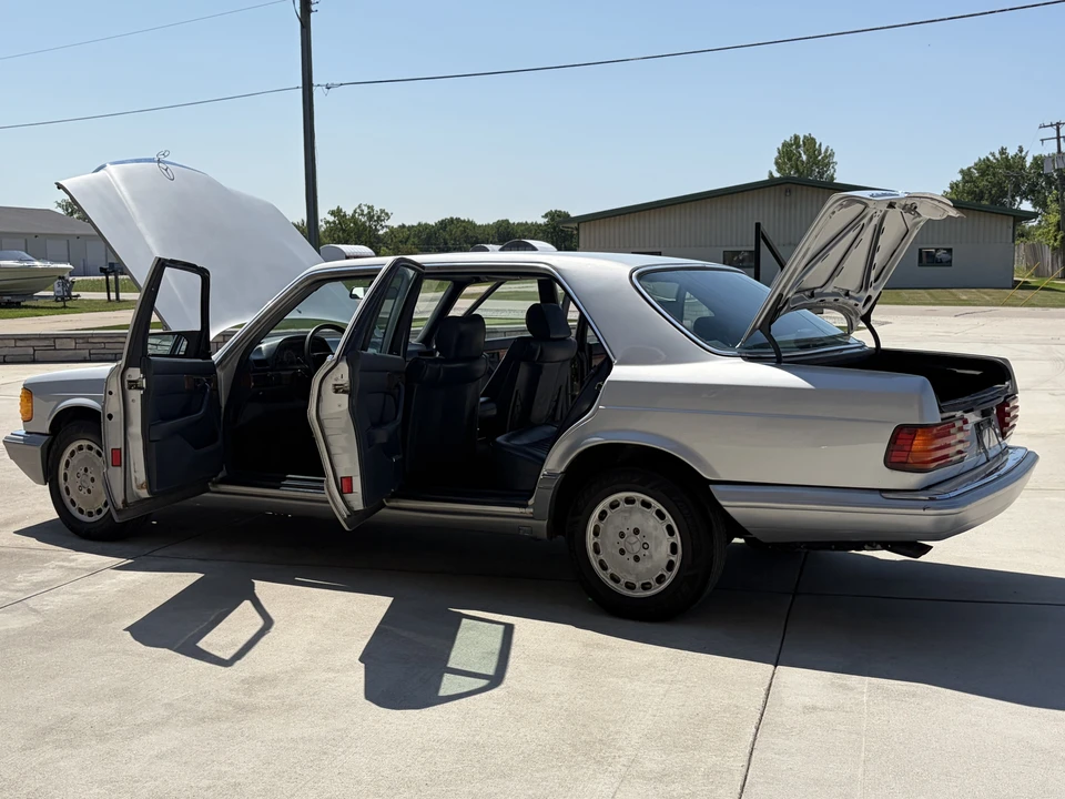 1986 Mercedes-Benz W126 S-Class Sedan - Image 19 of 31