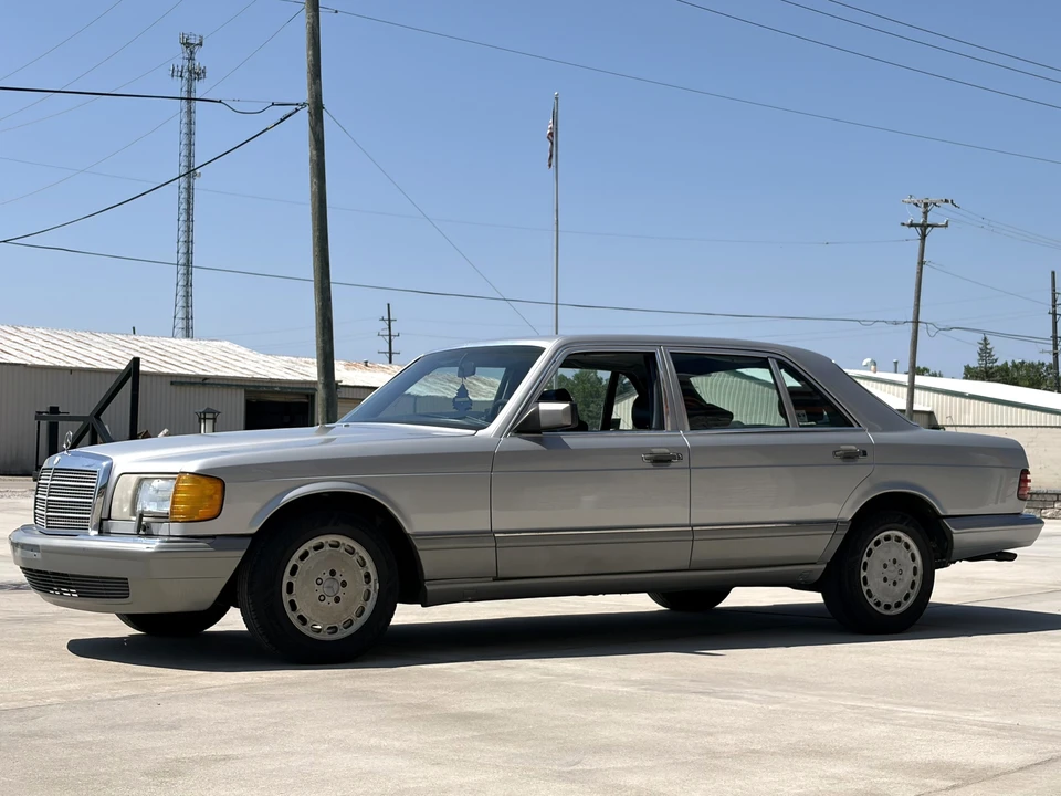 1986 Mercedes-Benz W126 S-Class Sedan - Image 11 of 31