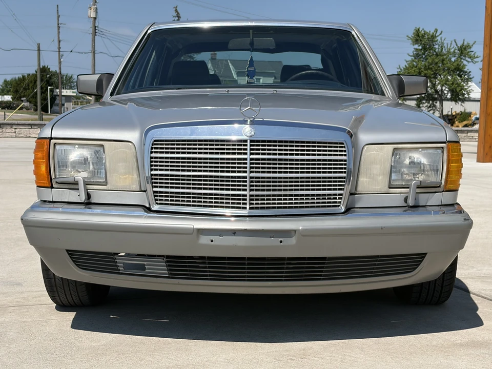 1986 Mercedes-Benz W126 S-Class Sedan - Image 12 of 31
