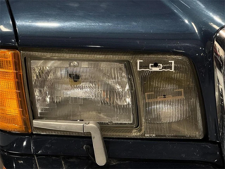 1986 Mercedes-Benz W126 S-Class Sedan - Image 25 of 31