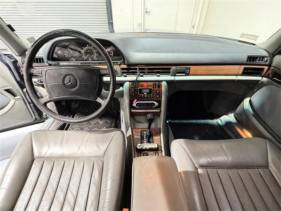 1986 Mercedes-Benz W126 S-Class Sedan - Image 7 of 31