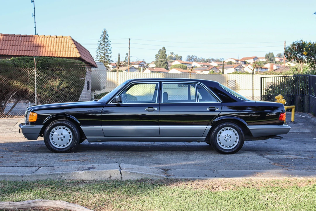 1986 Mercedes-Benz W126 S-Class Sedan - Image 25 of 31