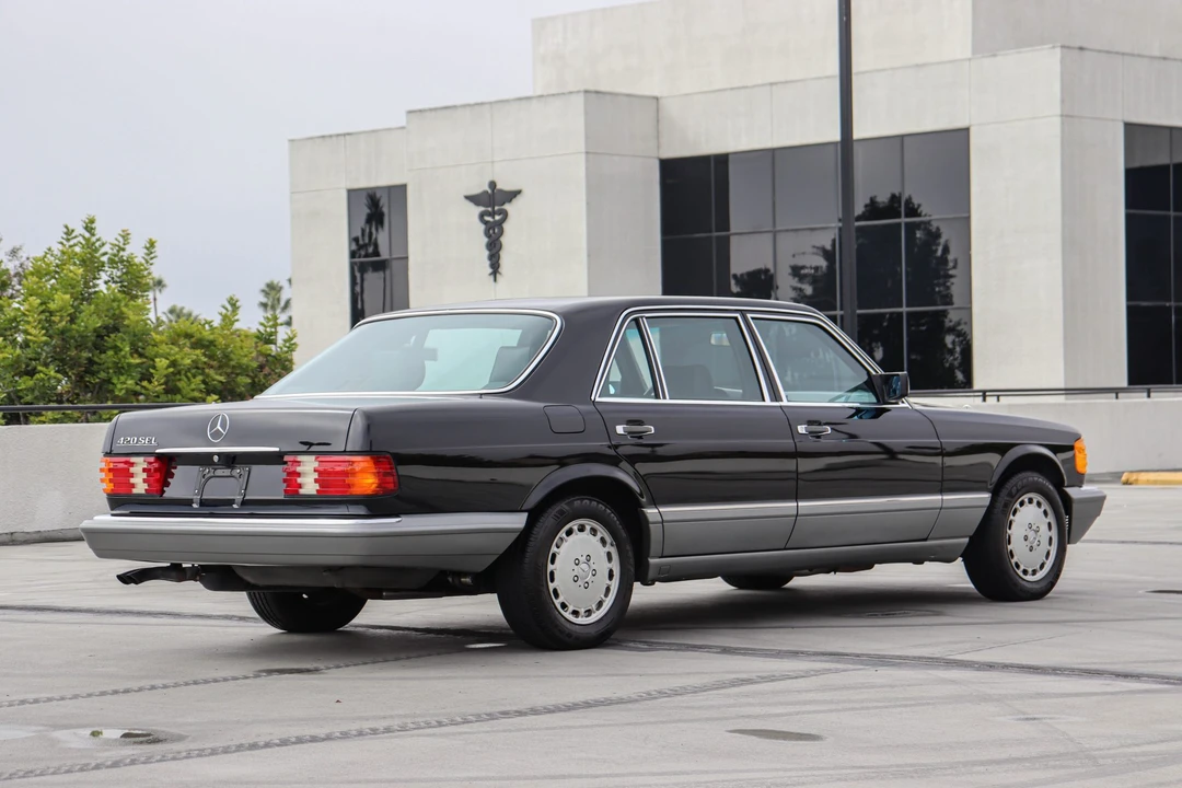 1986 Mercedes-Benz W126 S-Class Sedan - Image 18 of 31