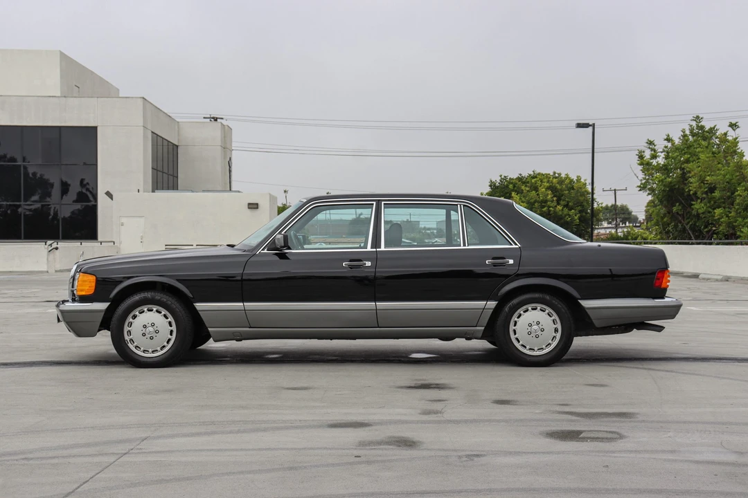 1986 Mercedes-Benz W126 S-Class Sedan - Image 8 of 31