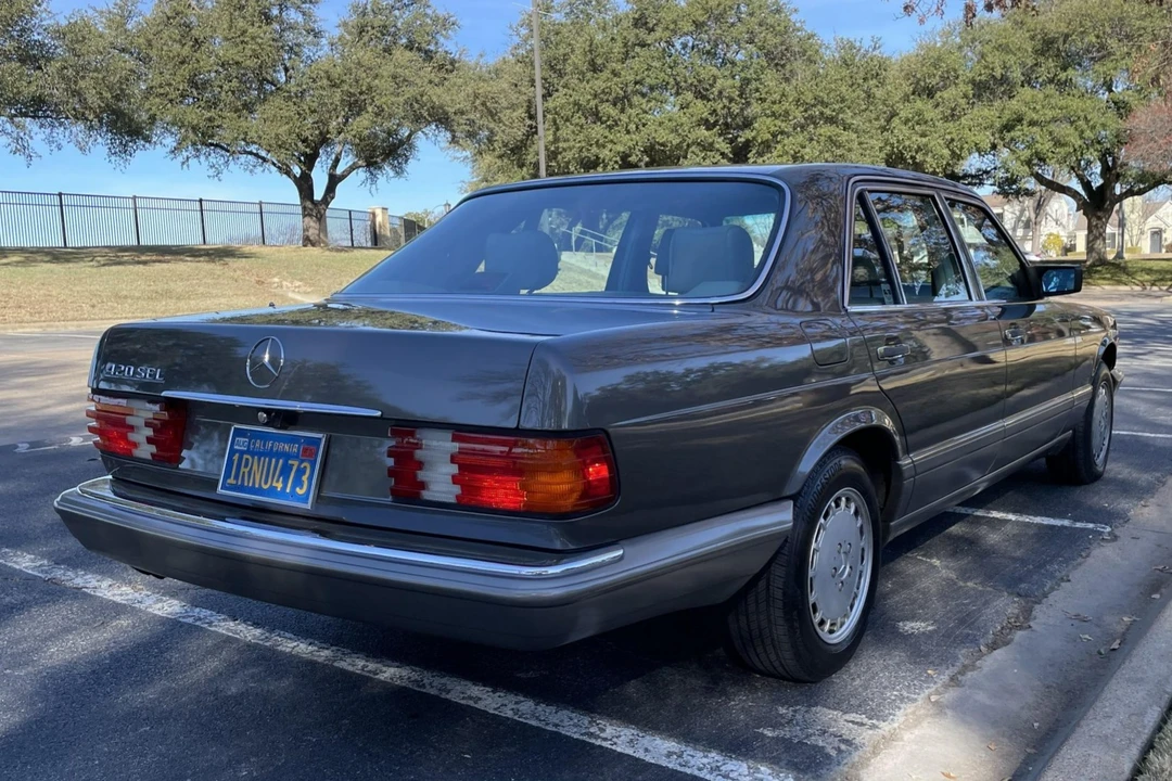 1986 Mercedes-Benz W126 S-Class Sedan - Image 15 of 31