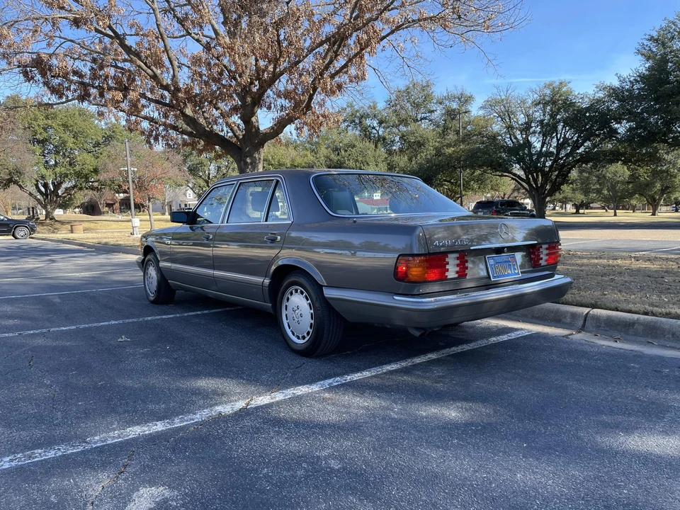 1986 Mercedes-Benz W126 S-Class Sedan - Image 10 of 31