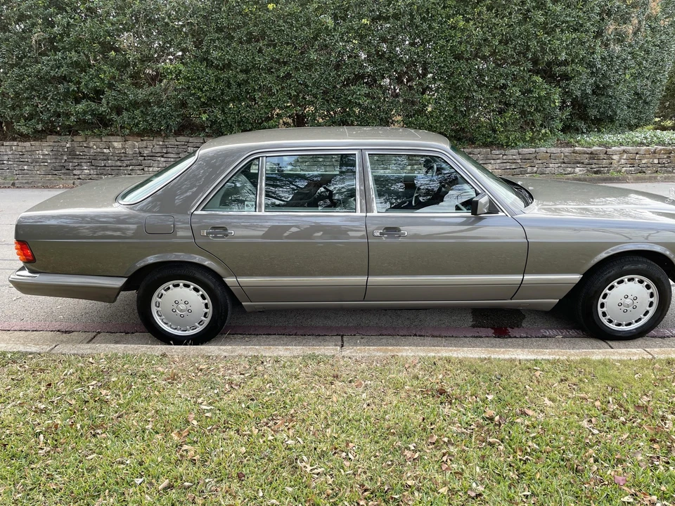 1986 Mercedes-Benz W126 S-Class Sedan - Image 21 of 31