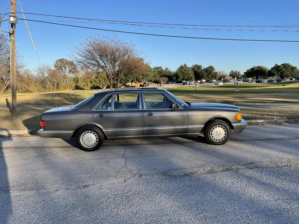 1986 Mercedes-Benz W126 S-Class Sedan - Image 19 of 31