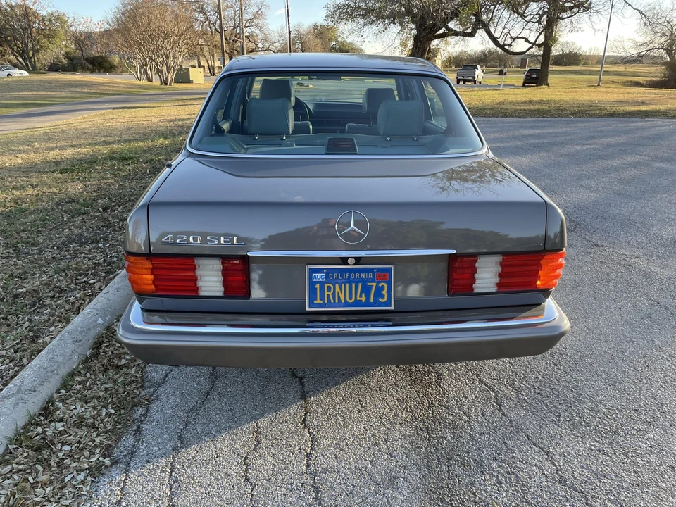 1986 Mercedes-Benz W126 S-Class Sedan - Image 13 of 31