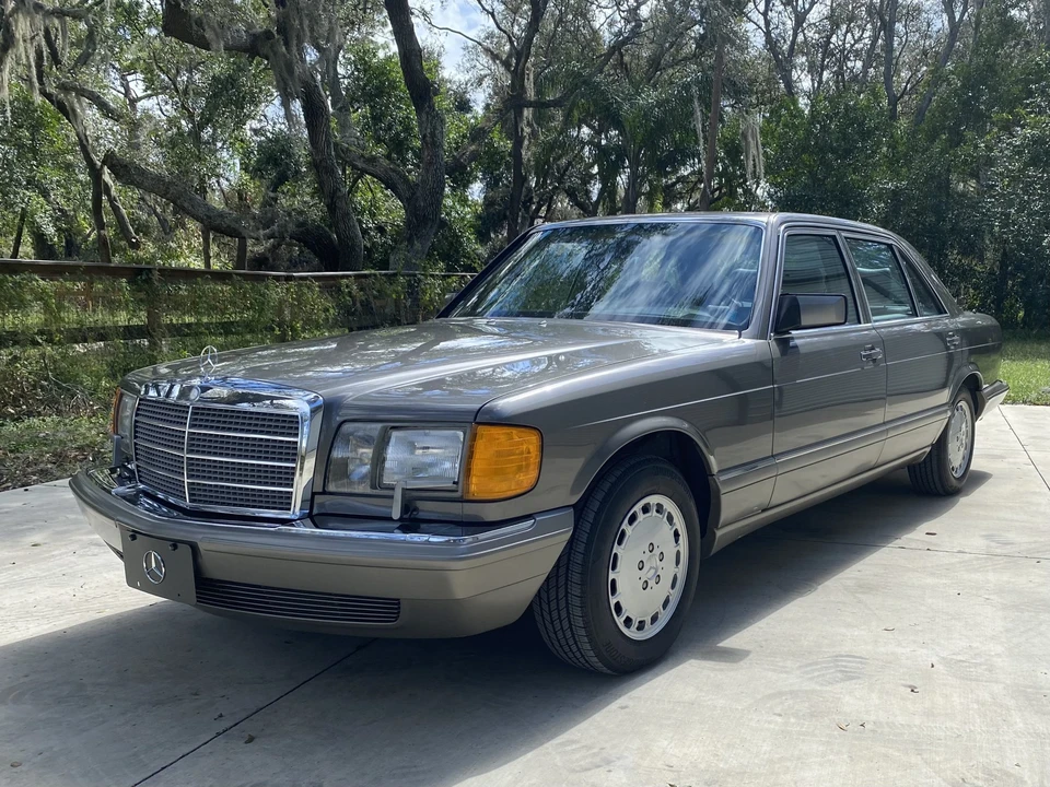 1986 Mercedes-Benz W126 S-Class Sedan - Image 4 of 31