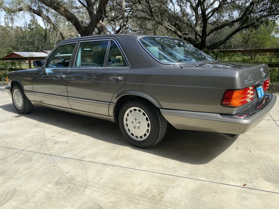 1986 Mercedes-Benz W126 S-Class Sedan - Image 7 of 31
