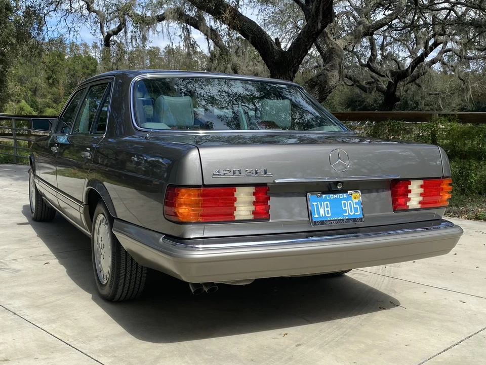 1986 Mercedes-Benz W126 S-Class Sedan - Image 8 of 31