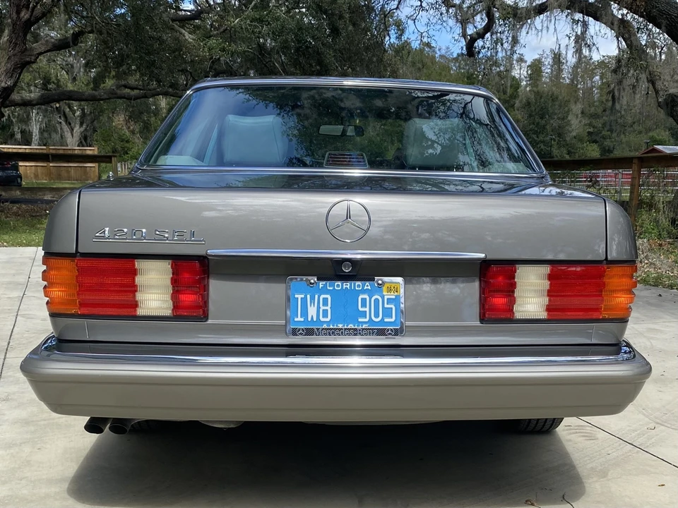 1986 Mercedes-Benz W126 S-Class Sedan - Image 10 of 31