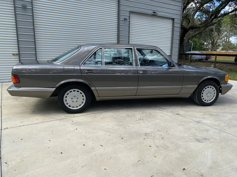 1986 Mercedes-Benz W126 S-Class Sedan - Image 13 of 31