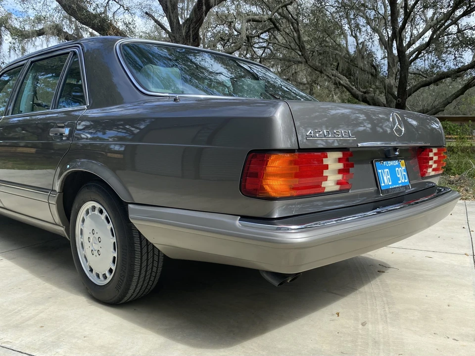 1986 Mercedes-Benz W126 S-Class Sedan - Image 22 of 31