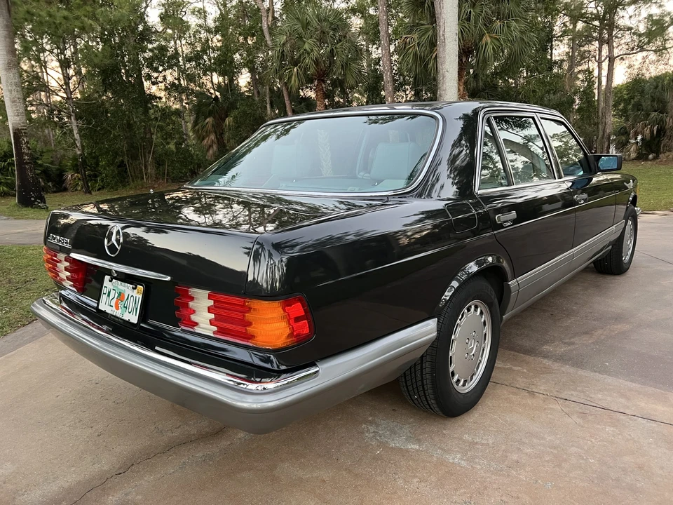 1986 Mercedes-Benz W126 S-Class Sedan - Image 15 of 31