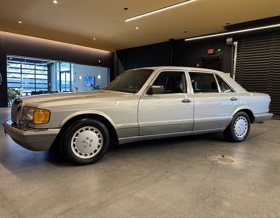 1986 Mercedes-Benz W126 S-Class Sedan - Image 4 of 31