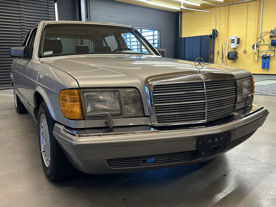1986 Mercedes-Benz W126 S-Class Sedan - Image 18 of 31