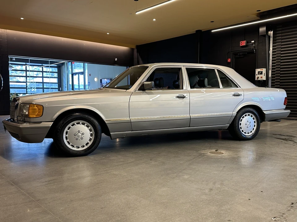 1986 Mercedes-Benz W126 S-Class Sedan - Image 2 of 31